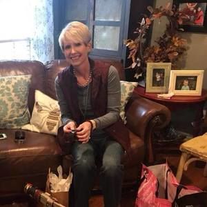 Meet your Posher, Melissa